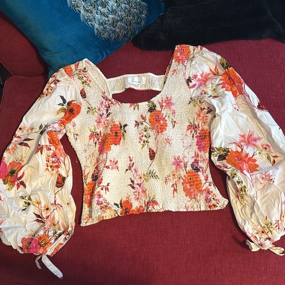 Floral Smocked Top with Puff Sleeves - Picture 2 of 5